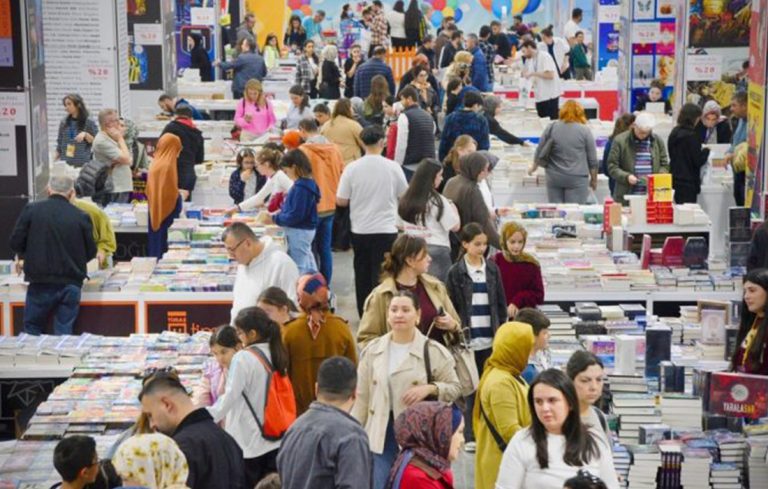 Giresun Kitap Fuarı’na Yoğun İlgi Gösteriliyor